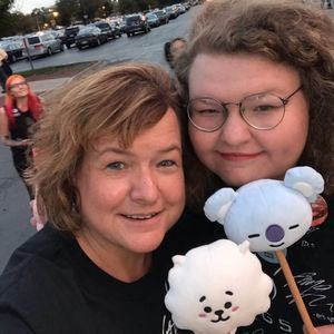 Meet your Posher, Dayna